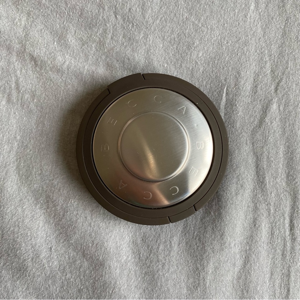 Becca rose gold highlighter